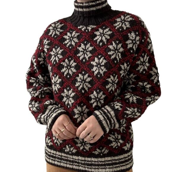 Vintage J. Crew Mens Hand Knit Wool Snowflake Christmas Turtleneck Sweater Sz M - Picture 4 of 7